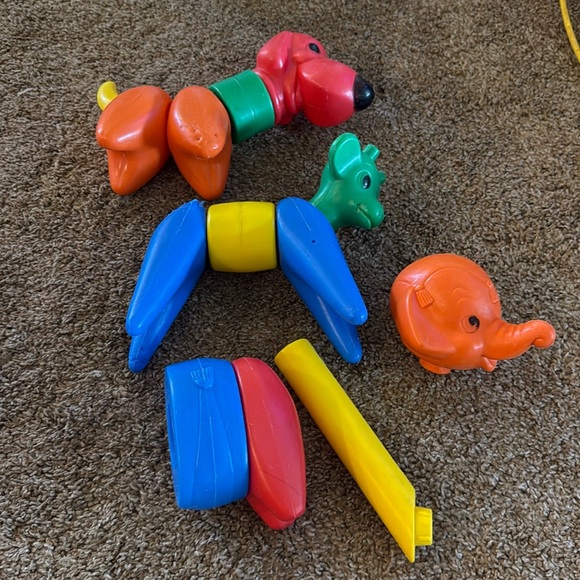 Tupperware Other - Vintage Tupperware animal dog elephant giraffe build a zoo pet toys